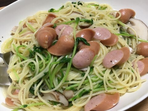 フライパンひとつで 豆苗とソーセージのパスタ レシピ 作り方 By Tictictic808 楽天レシピ フライパンひとつで 豆苗とソーセージのパスタ レシピ 作り方 By Tictictic808 楽天レシピ